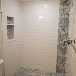 shower with accent 2