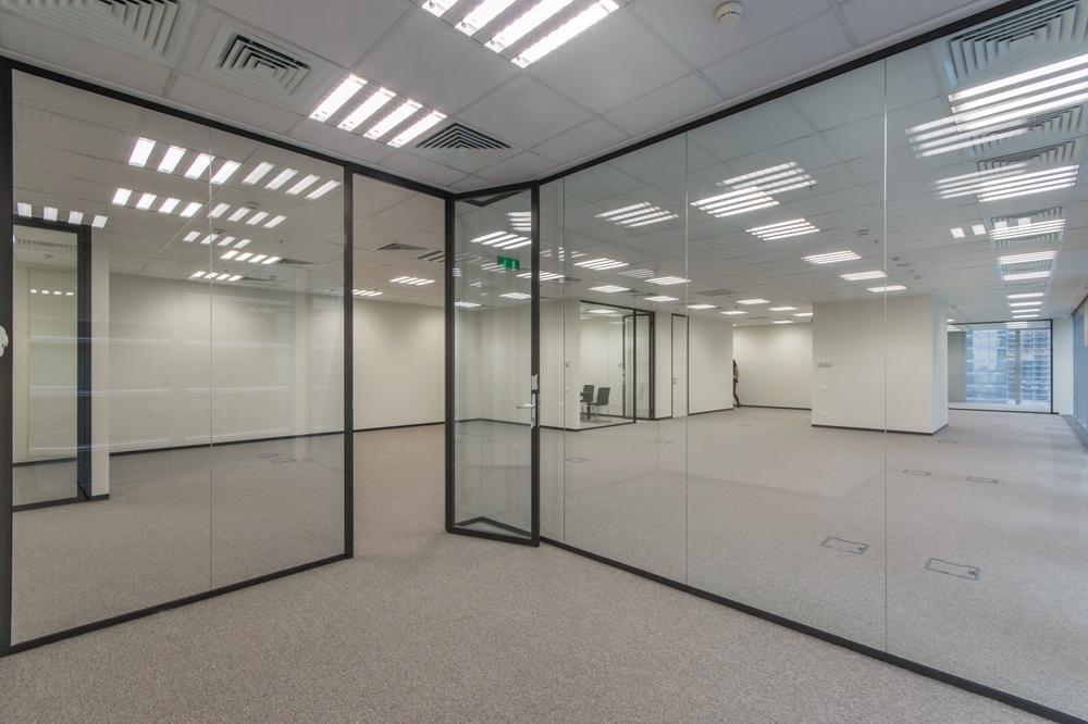 Modern,Office,Space,With,Light,Walls,And,Floor,,And,Glass